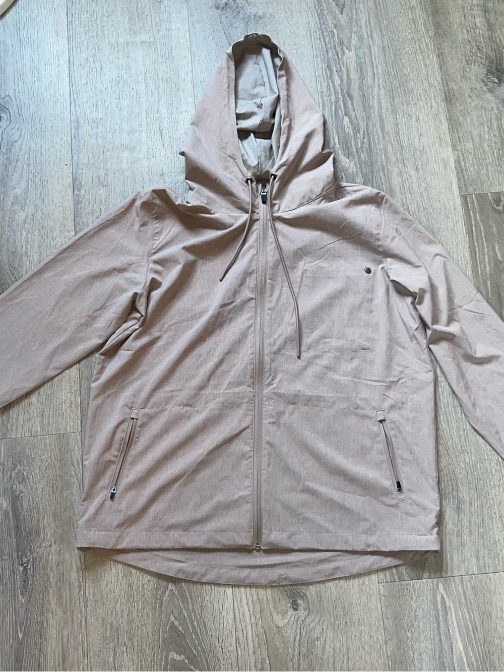 Vuori Women's Hooded Windbreaker in Dusty Rose